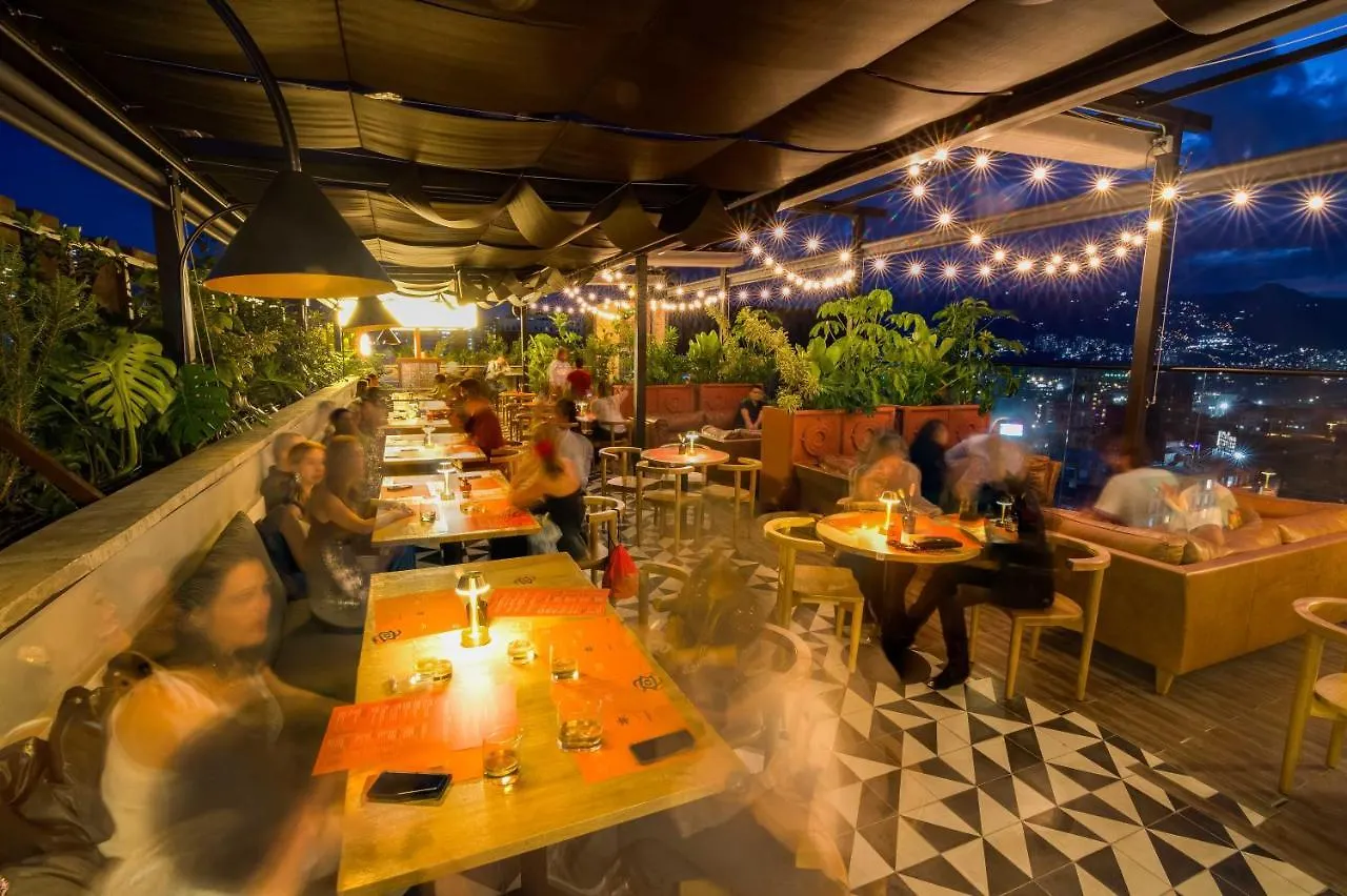 Hashtag 98 Hotel Μεντεγίν