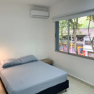 Apartamento Lleras דירה
