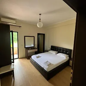 grand-park.albaniahotels.org/