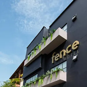 Fence By Bernalo מלון